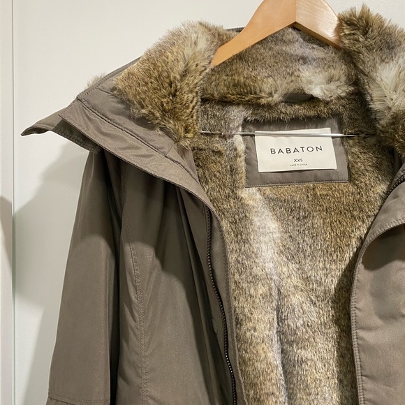 Aritzia Babaton Oskar Parka - Picture 3 of 10